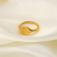 Load image into Gallery viewer, Circular Stripe Ring