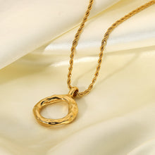Load image into Gallery viewer, RING PENDANT NECKLACE