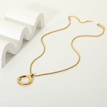 Load image into Gallery viewer, RING PENDANT NECKLACE