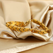 Load image into Gallery viewer, Strap Bracelet