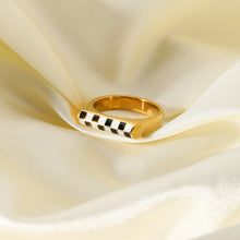 Load image into Gallery viewer, Grid Ring