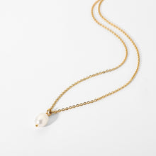 Load image into Gallery viewer, Pearl Pendant Necklace