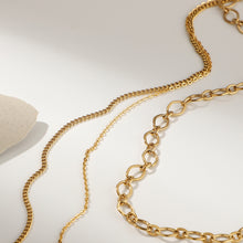 Load image into Gallery viewer, LAYERED HEART-SHAPED NECKLACE