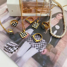 Load image into Gallery viewer, CHECK LOCK HEART PENDANT NECKLACE