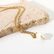 Load image into Gallery viewer, Pearl Pendant Necklace