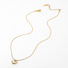 Load image into Gallery viewer, Whtie Stone Heart Necklace