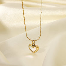 Load image into Gallery viewer, Whtie Stone Heart Necklace