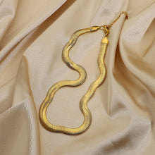 Load image into Gallery viewer, Crude Snake Chain Necklace
